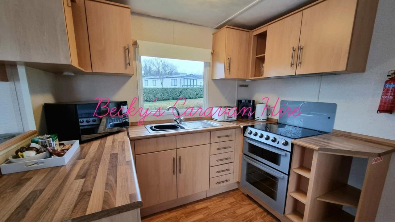 Becky'S Caravan At Marton Mere Blackpool Eksteriør bilde